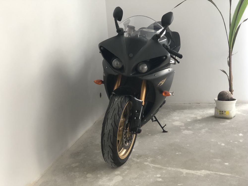 Yamaha R1 RN22 Salon PL