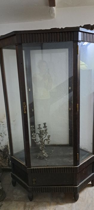 Vendo vitrine antiga