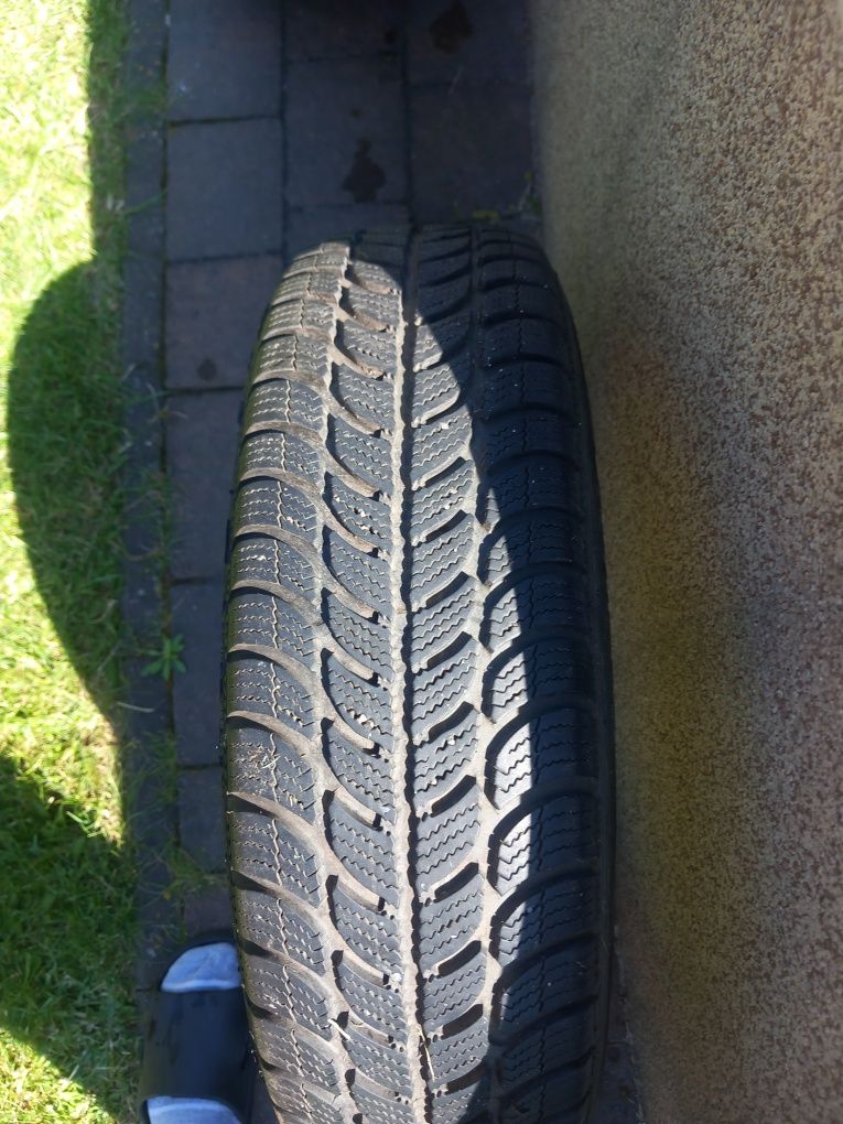 Opony zimowe Sava eskimo S3. Trzy Sztuki rozmiar 165/65R15 81T