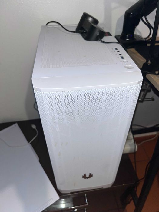 PC Gamer Ryzen 5 5600G + RX 6650 XT 32 gb – Excelente estado.