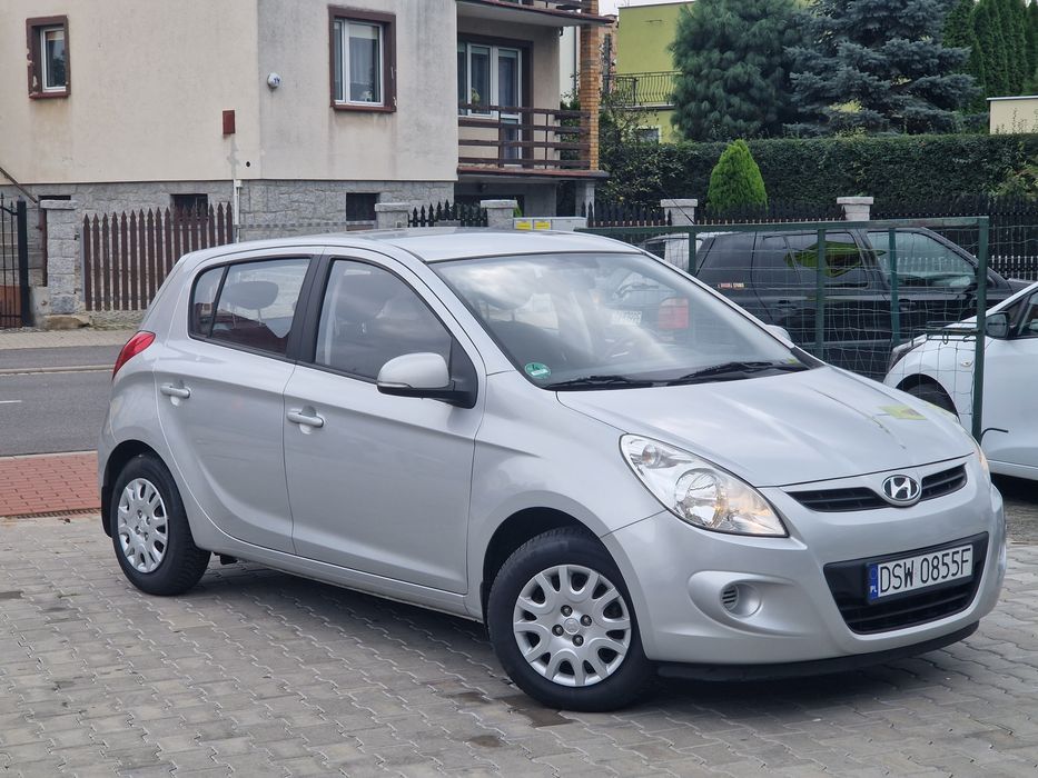 Hyundai i20 2011 Rok 1.4 Benzyna stan bardzo dobry