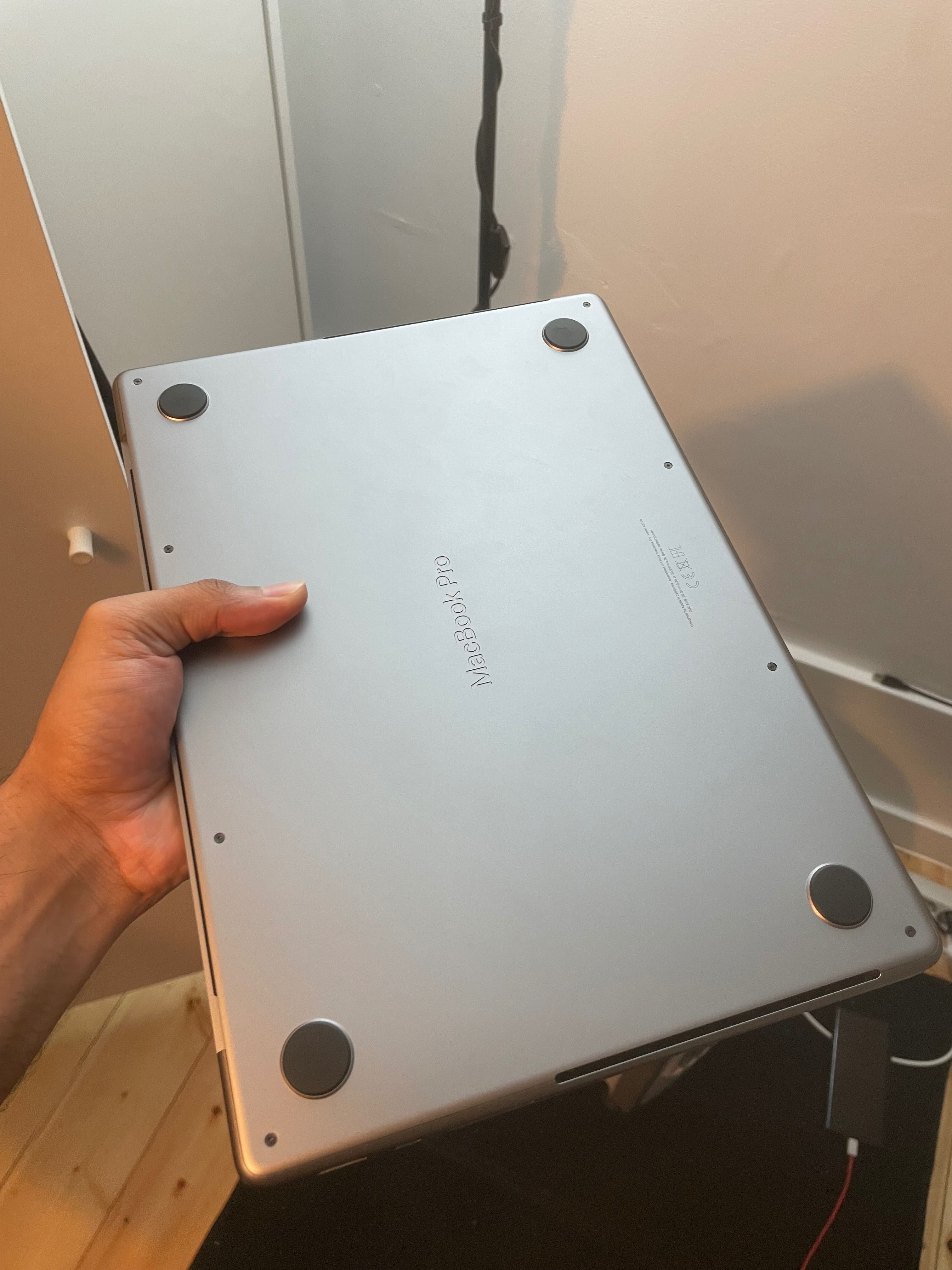 Macbook Pro 14” M2 1Tb