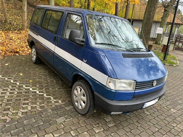 Vw Caravelle 2.4d.-9 osób z Harcerstwa-stan bdb.zadbany OC na rok