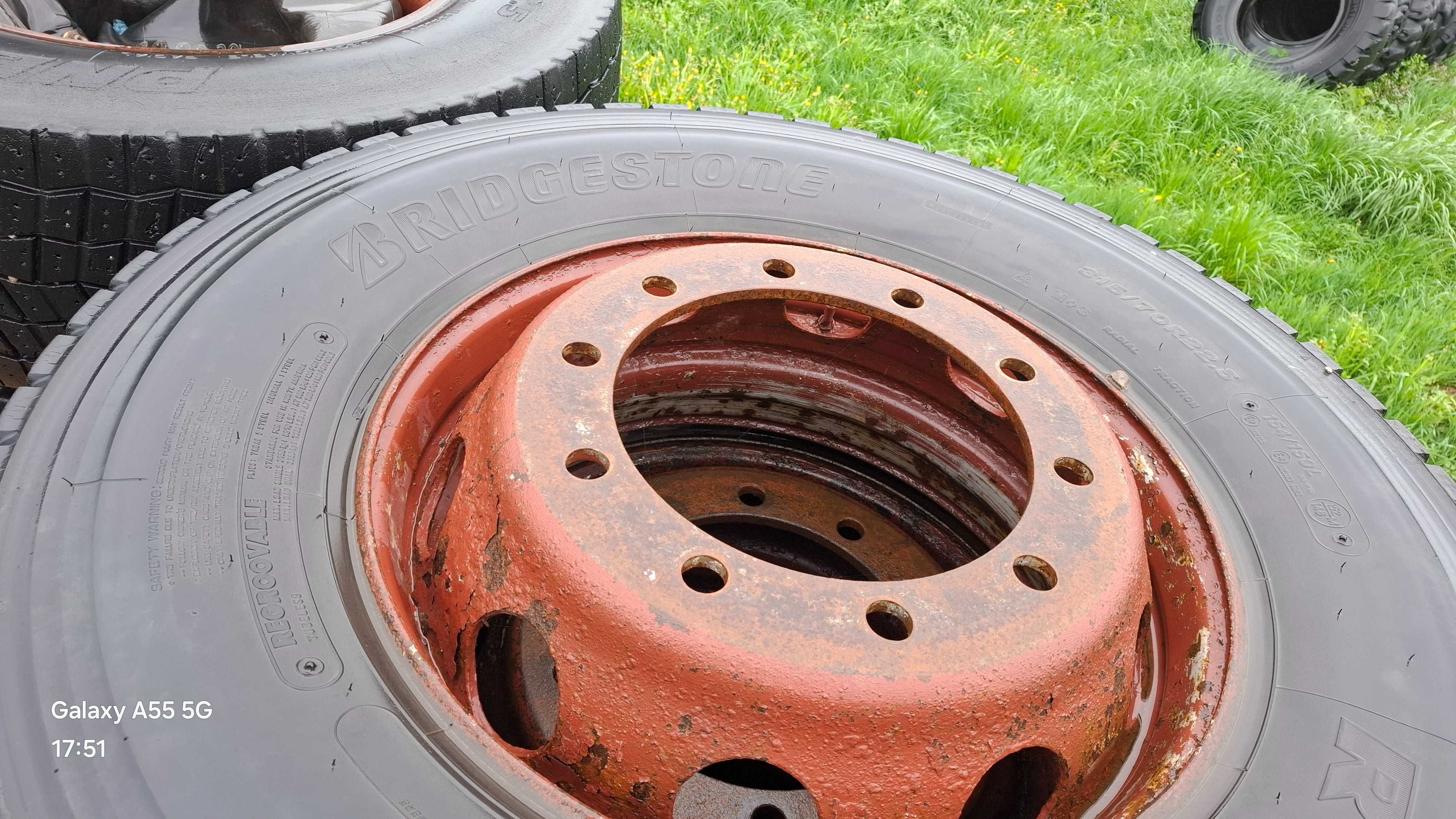 Komplet 8 szt kół 315/70 - R 22.5 BRIDGESTONE 10 DZIUR