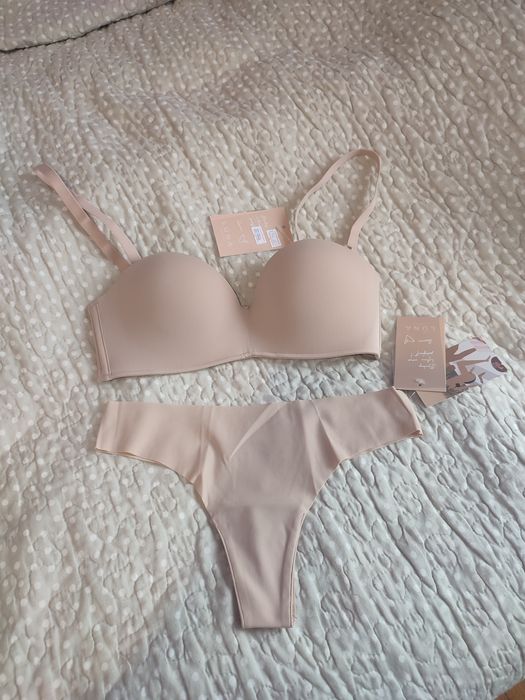 Комплект нижньої білизни трусики та бюстгалтер