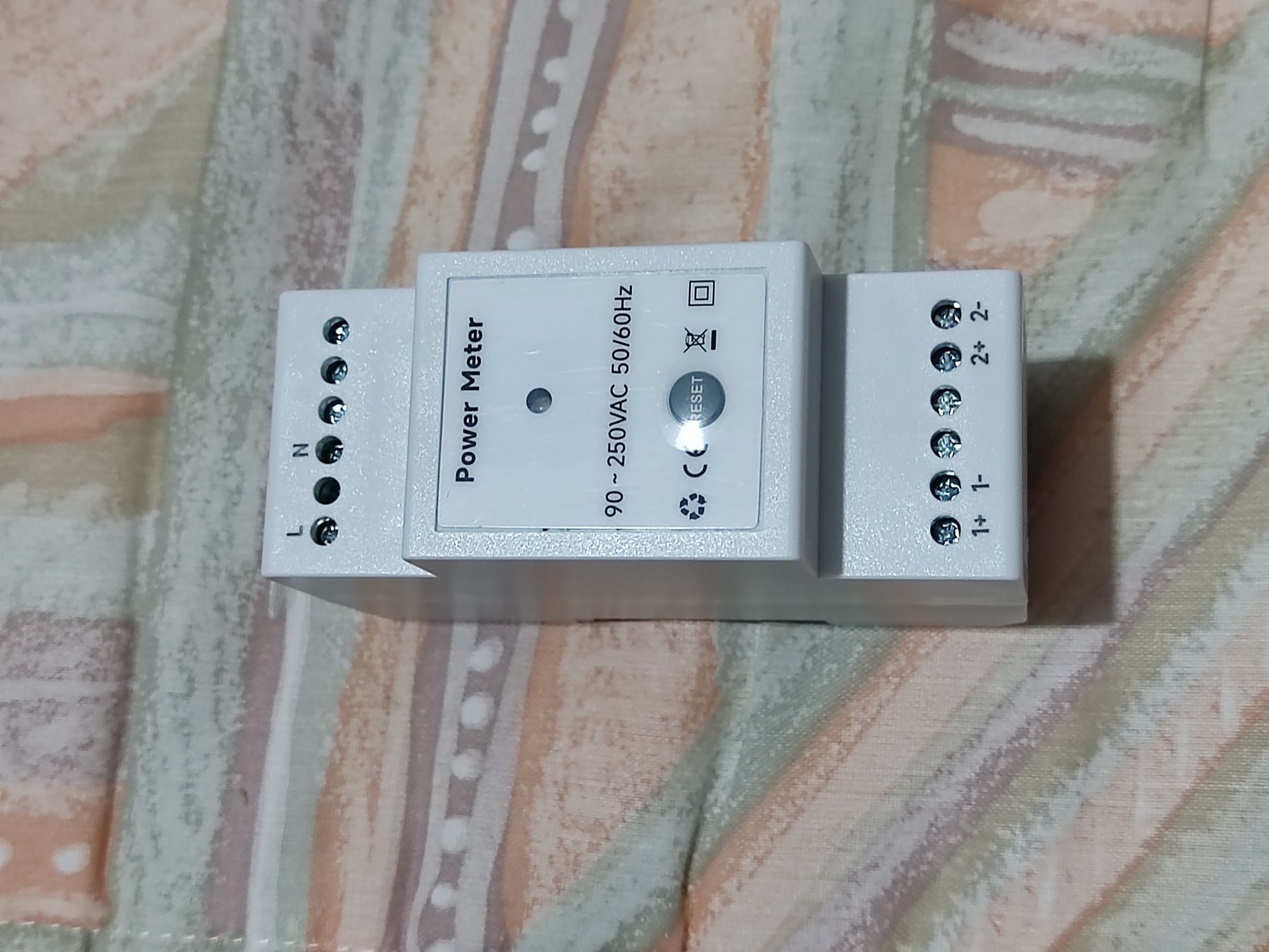 Dispositivo para monitorizar consumo de energia
