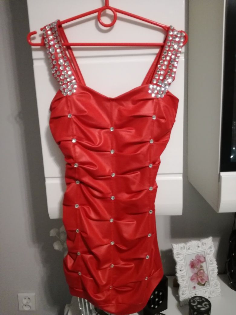 Sukienka czerwona diamenty cekiny sexy