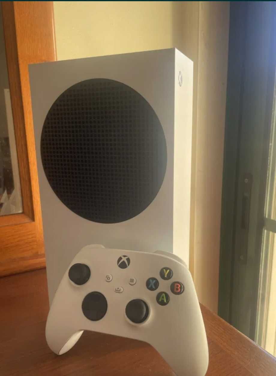 X box serie s como nova em bom estado