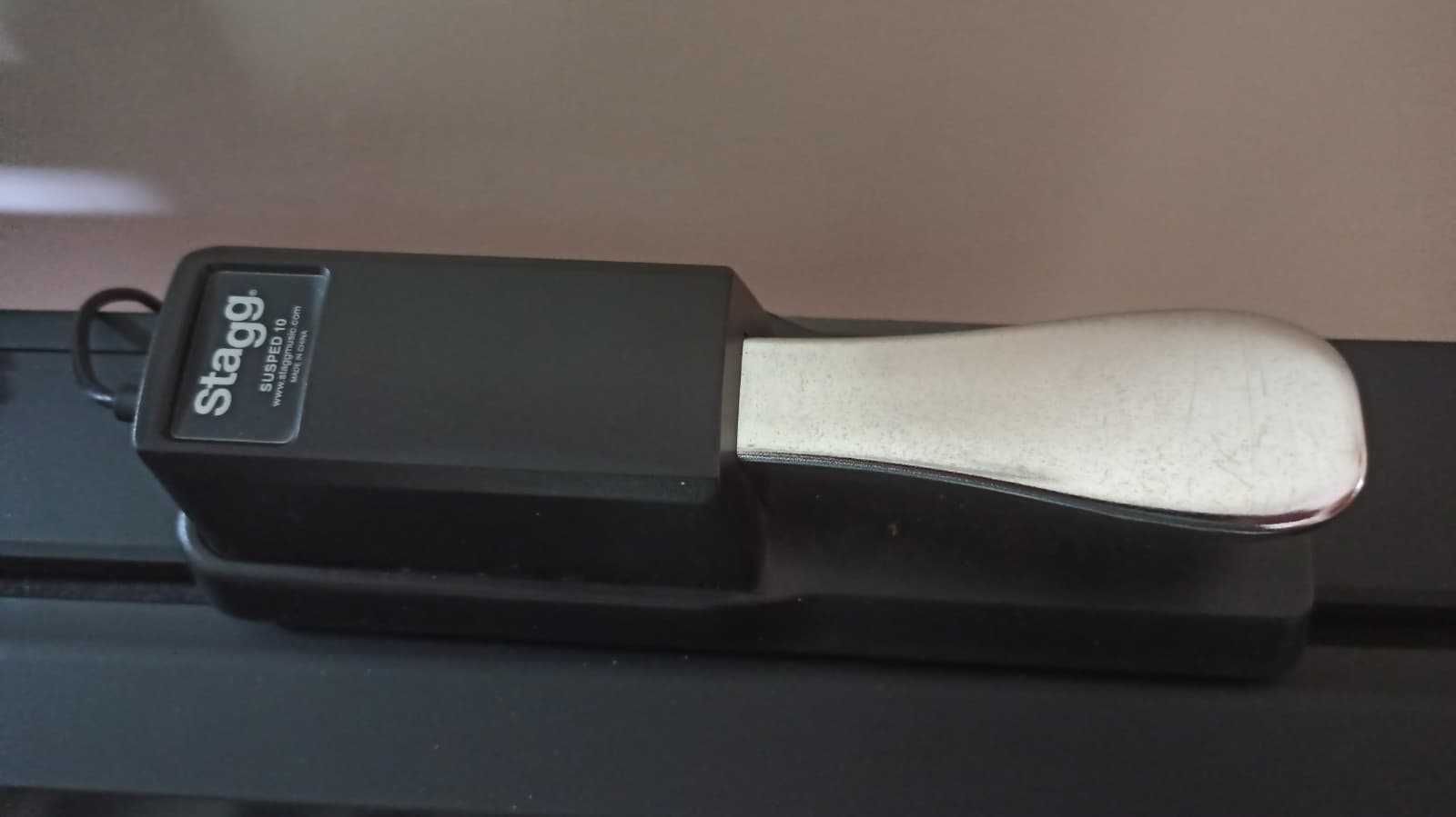 Teclado Yamaha P-45B + Móvel Yamaha L-85 - Como novo!