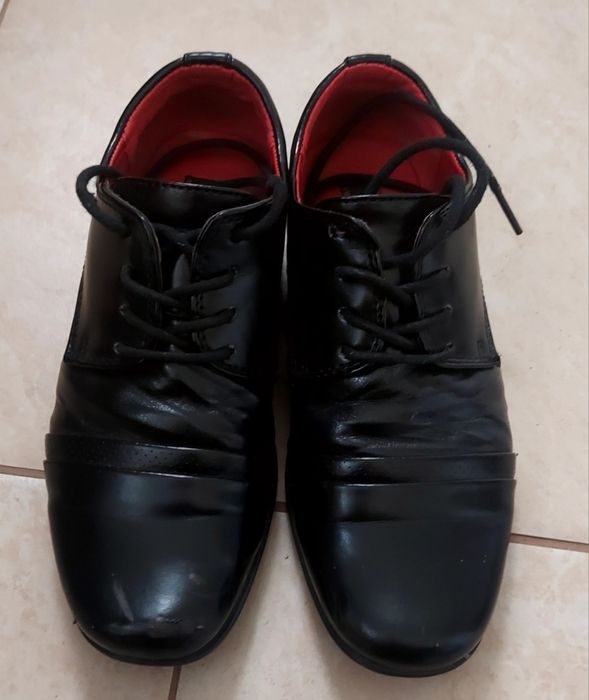 Buty chłopięce eleganckie r. 32