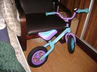 rowerek biegowy fioletowo-niebieski