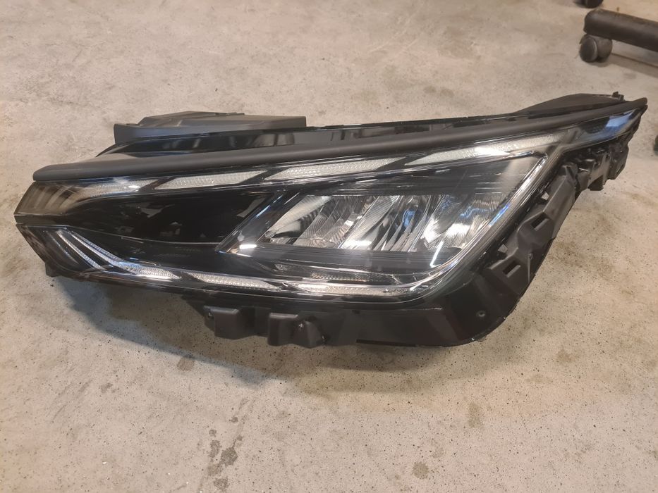 Lampa lewa przednia KIA EV6 EV-6