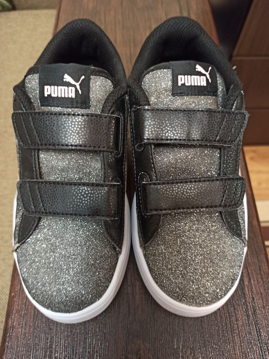 Оригінал PUMA кросівки для дівчинки, 33 розмір, устілка 21 см