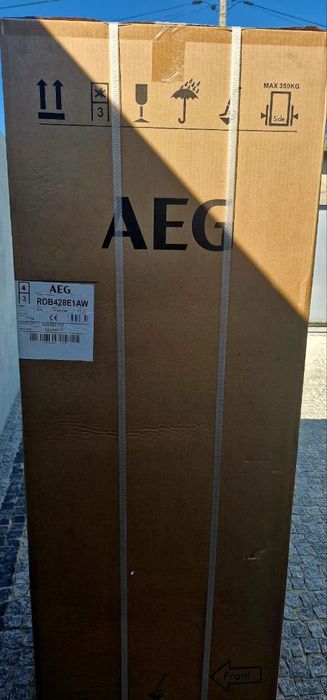 Frigorífico AEG RDB428E Novo