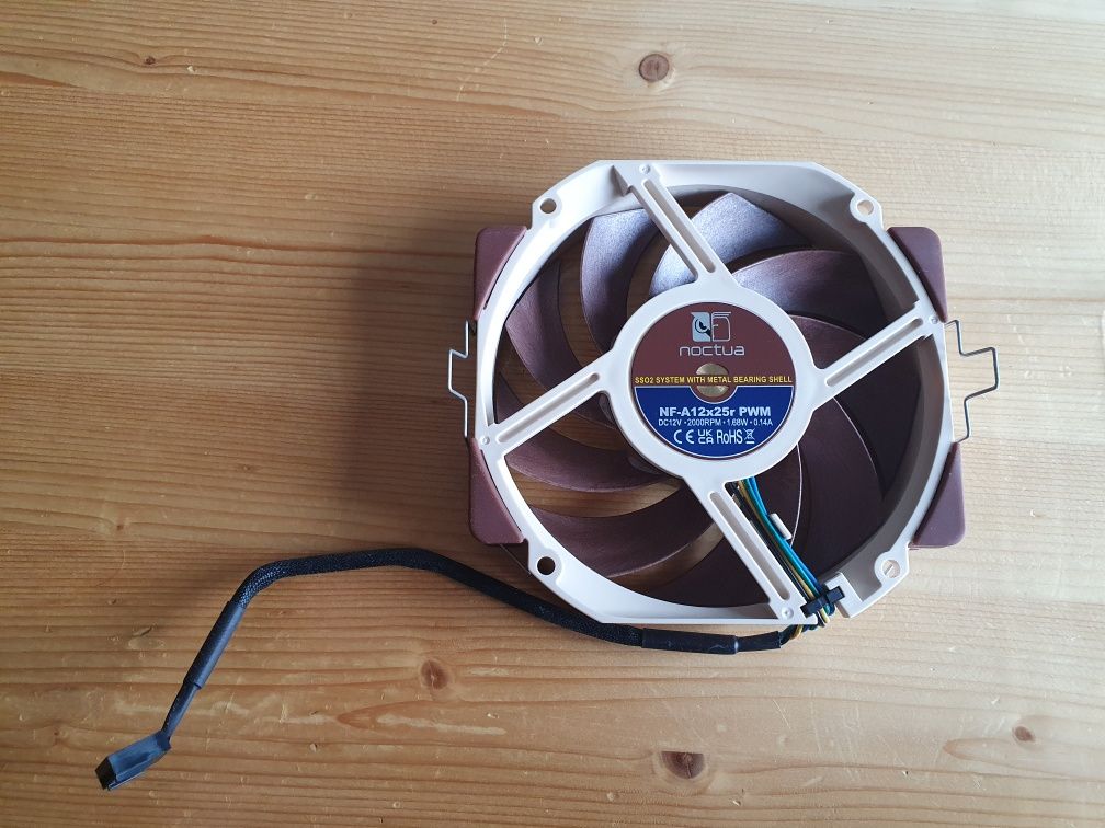 Noctua NF-A12x25r