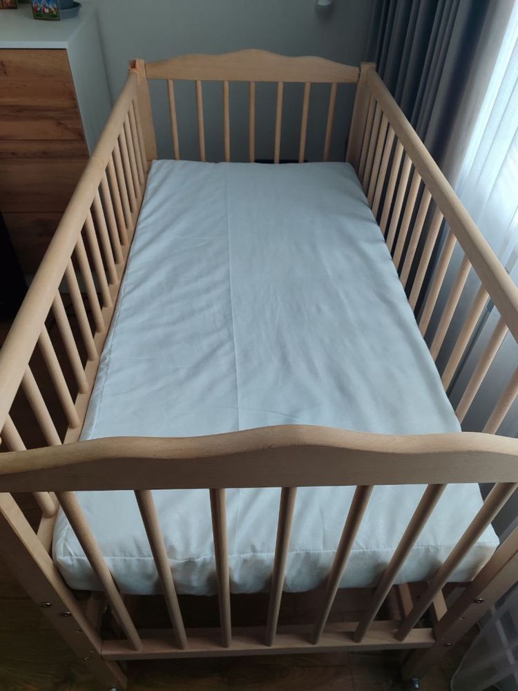 Кроватка дитяча