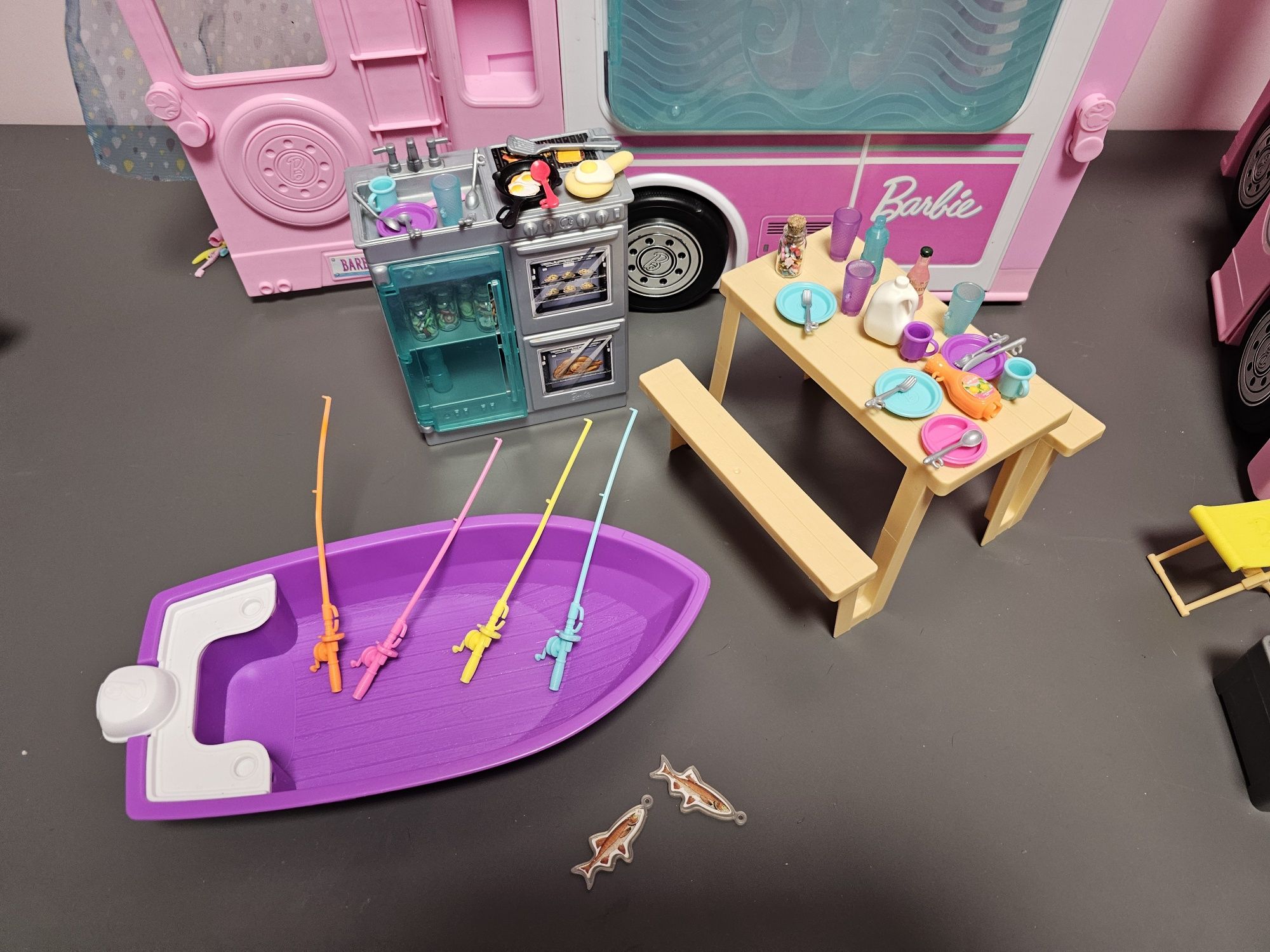 Camper dla BARBIE