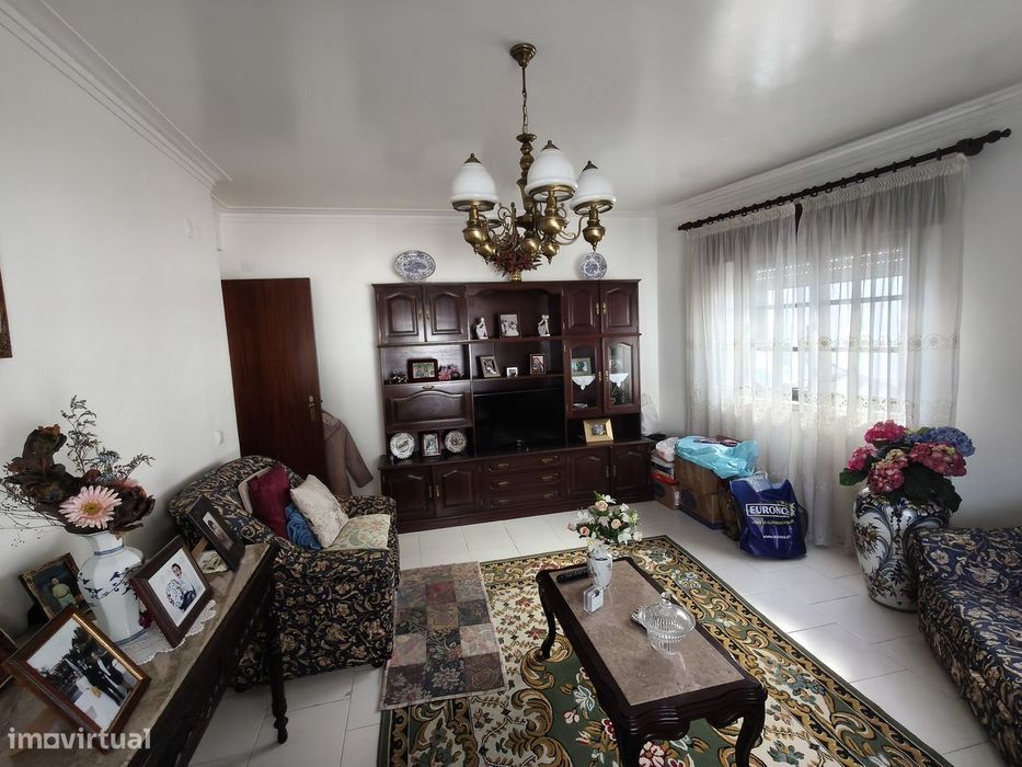 Apartamento T2 Centro de Almeirim com Quintal