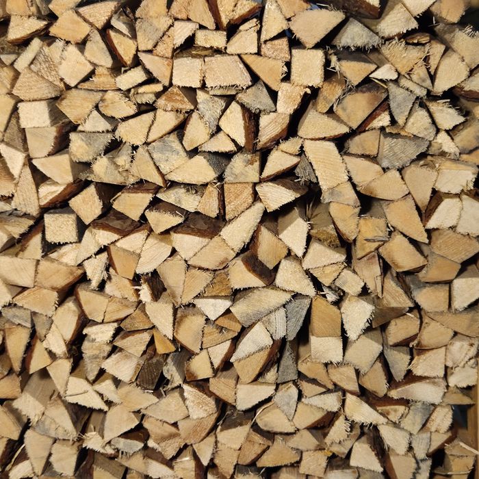 Drewno kominkowe rozpałkowe suche + STELAŻ +-50KG rozpałki suchej