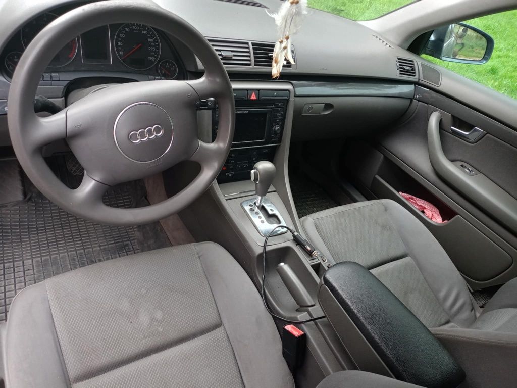 Audi A4 B6 2.4 V6 2002 benzyna/gaz automat