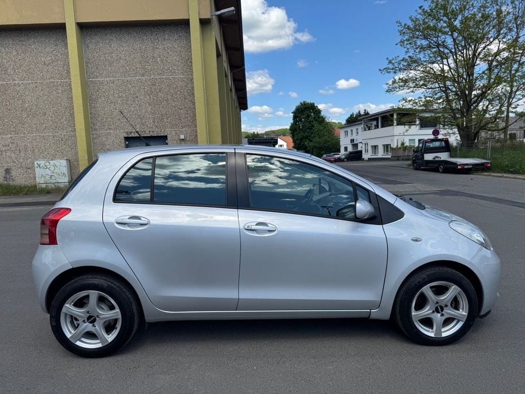 Toyota yaris 1.33 Vvti 101 KM 2009 rok
