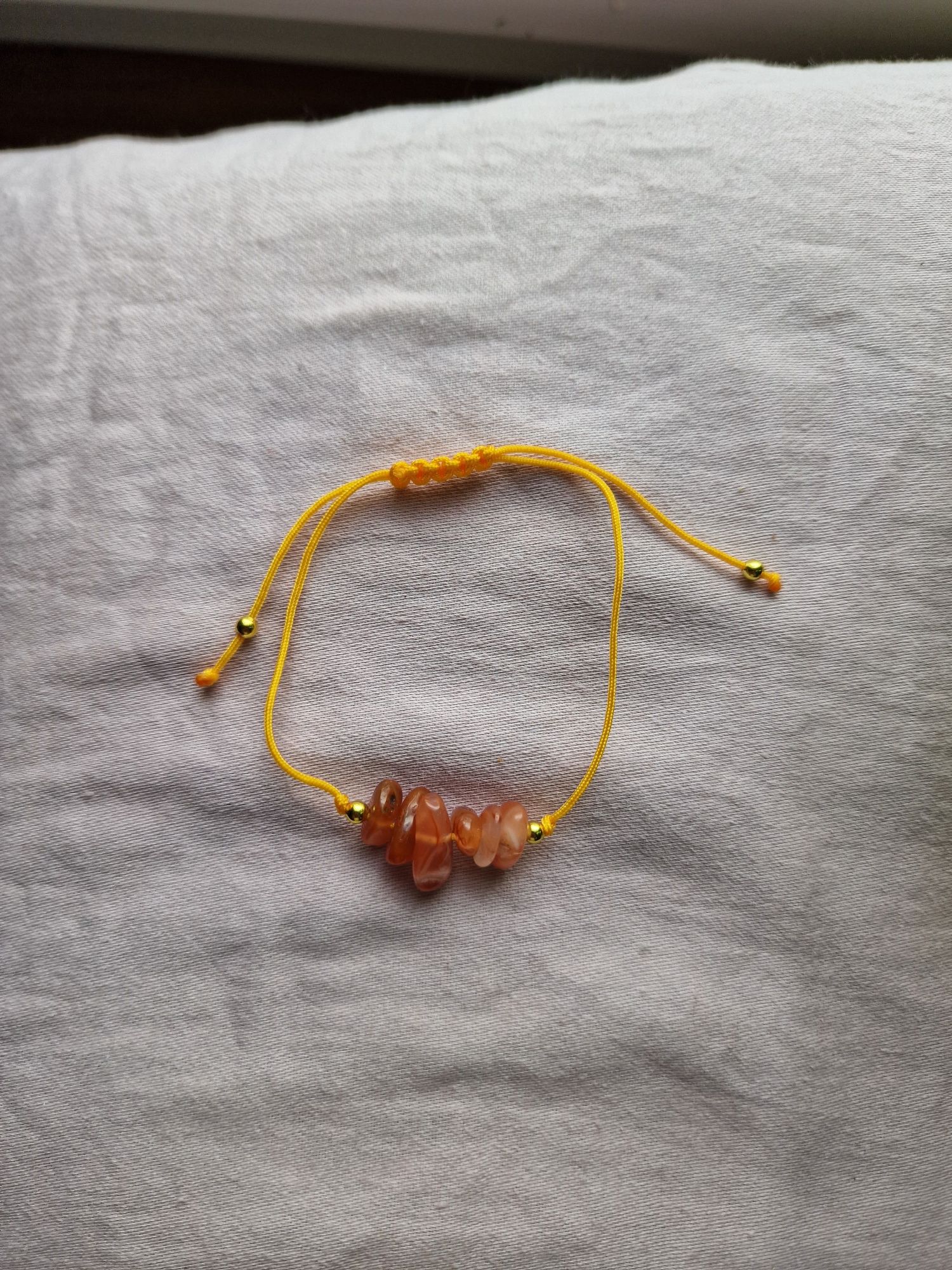 Bransoletka na sznurku minimalistyczna z kamieniami handmade kamienie