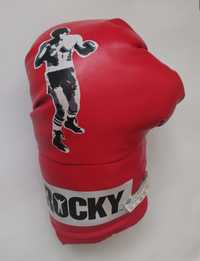 Боксёрская перчатка легендарного Рокки Бальбоа, Rocky