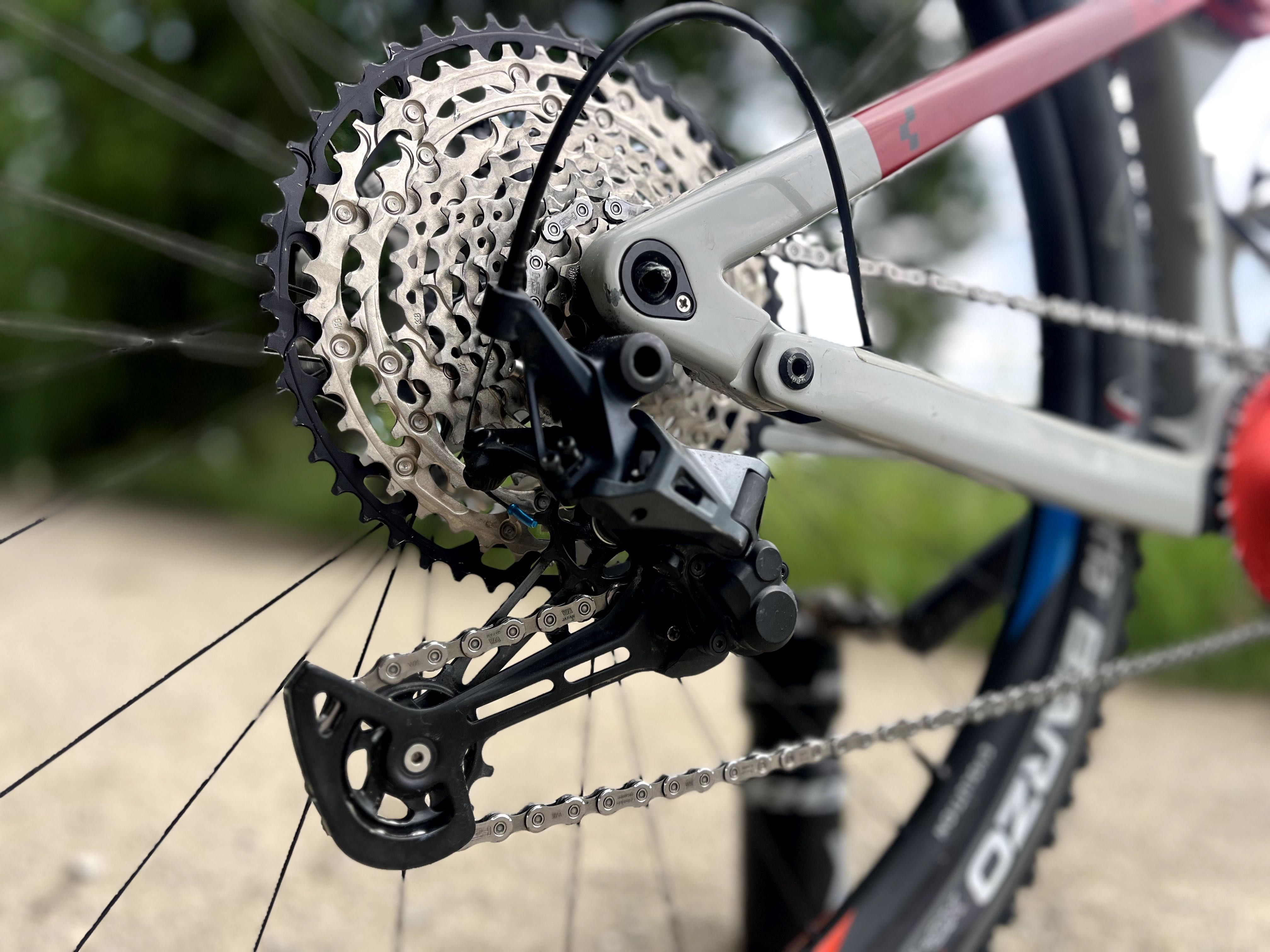 Cube AMS rozmiar M (168-178cm), 10.9kg
