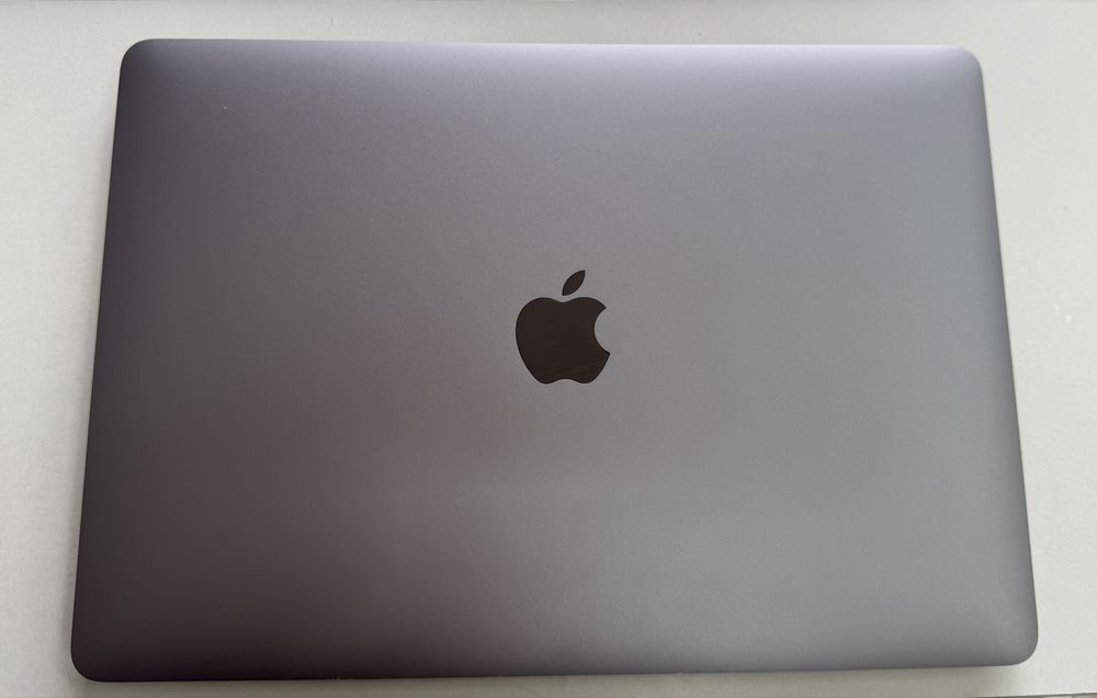 Macbook pro 2020 i5 16/1 tb 13 дюймів макбук про