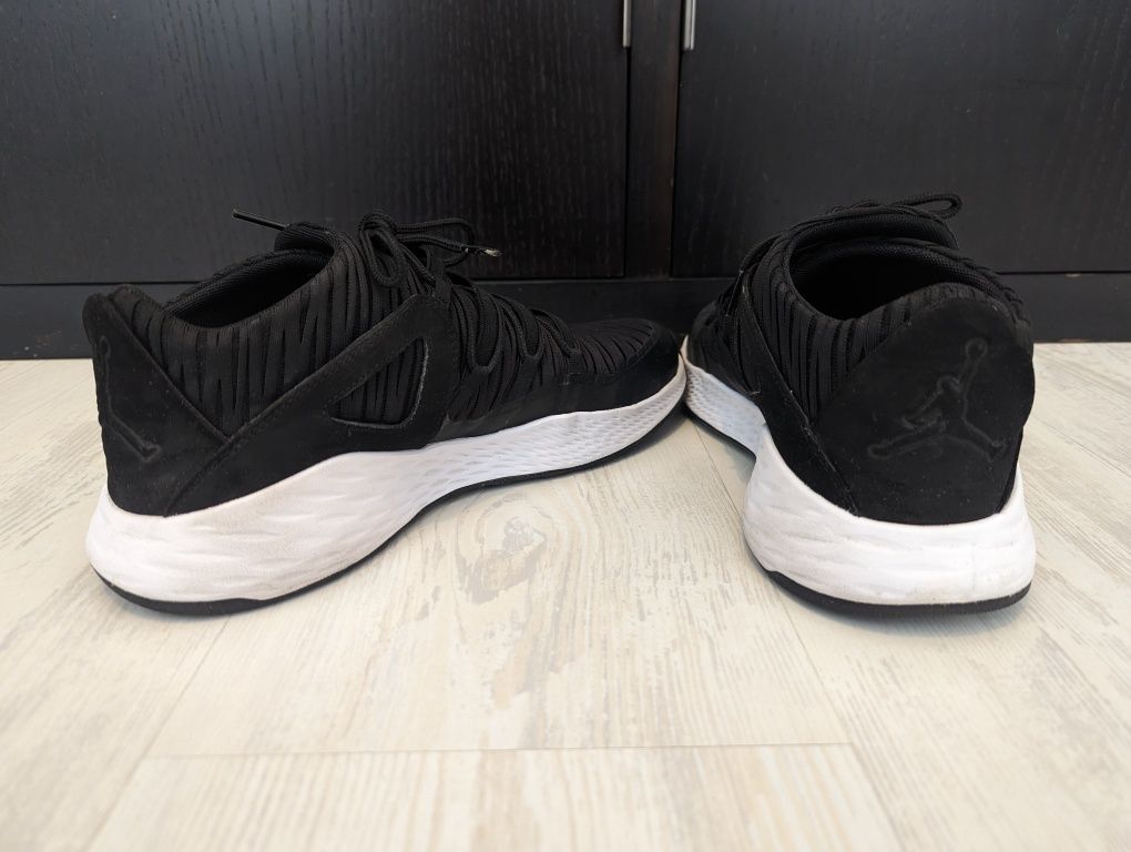 Tenis Air Jordan Formula 23