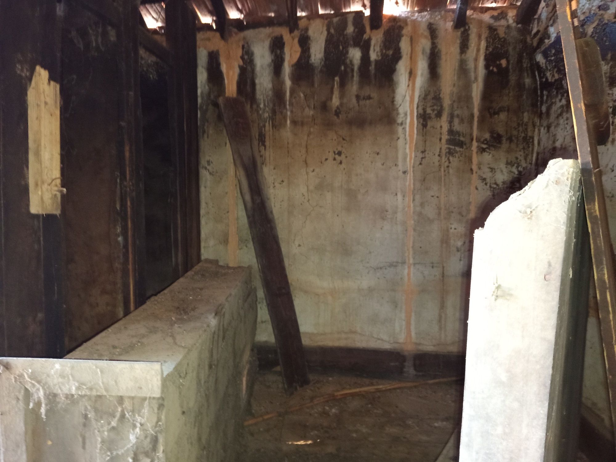 Vendo uma casa em mós Moncorvo