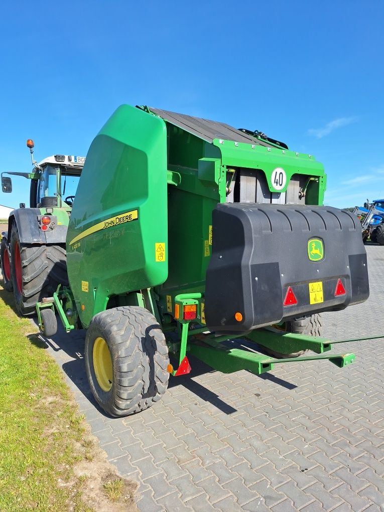 Prasa zmiennokomorowa pasowa John deere V451 M 2018r bdb stan