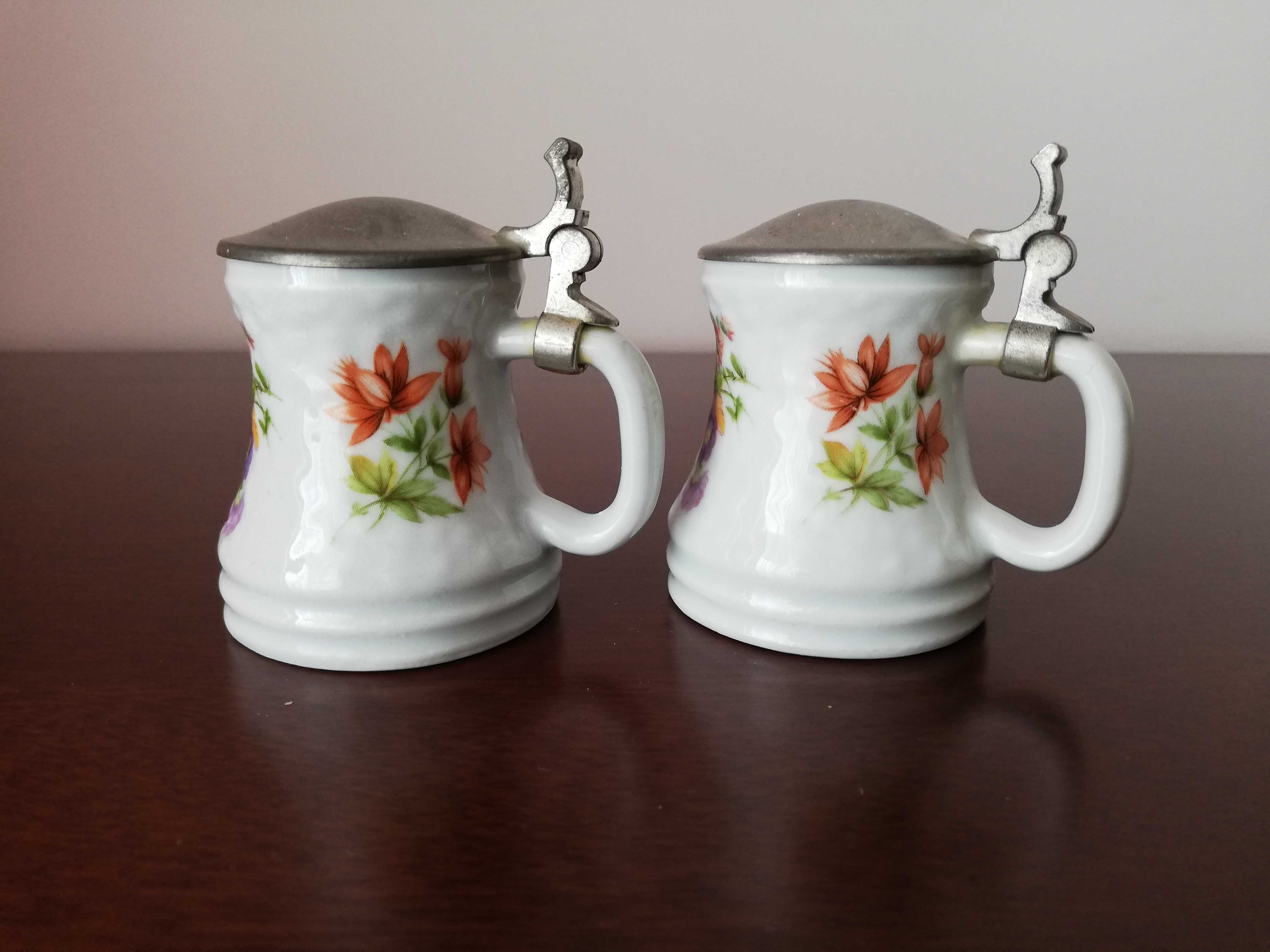 2 kolekcjonerski, mini kufeli z cynową klapką, dekor „Meison Bouquet”