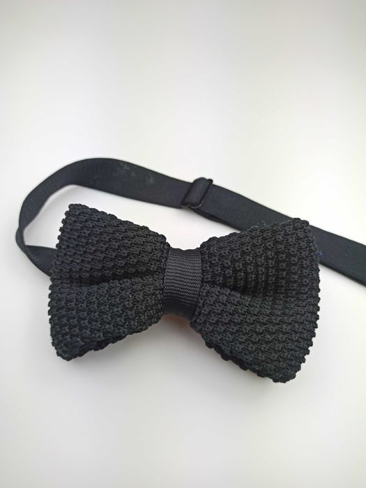 Czarna mucha muszka wks544m