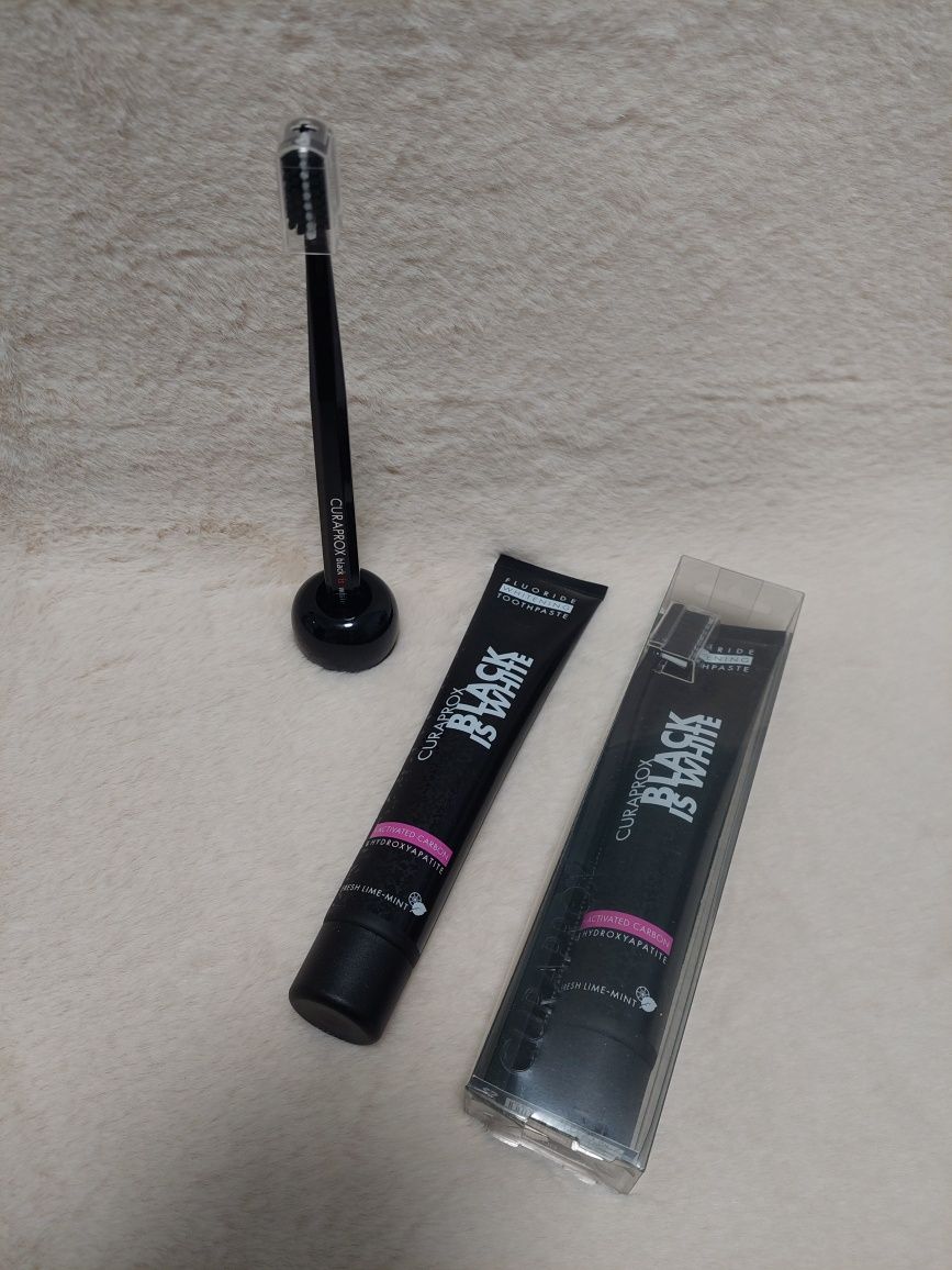Набір зубна паста Curaprox  black is White 90ml + щітка