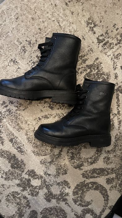 Жіночі шкіряні ботинки