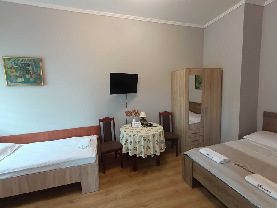 NOCLEGI OPOCZNO SAWANA -Noclegi, pokoje gościnne i posiłki.