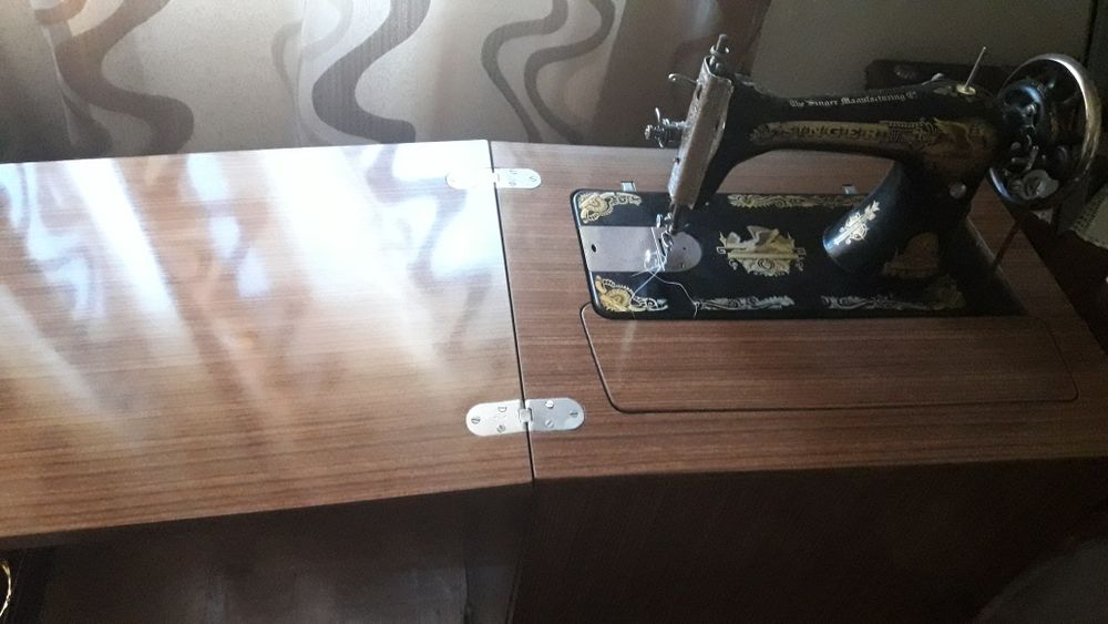 Maquina de costura antiga