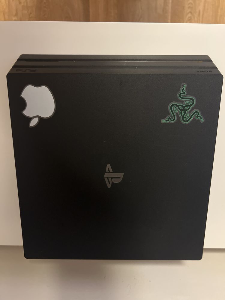 Playstation 4PRO 1TB