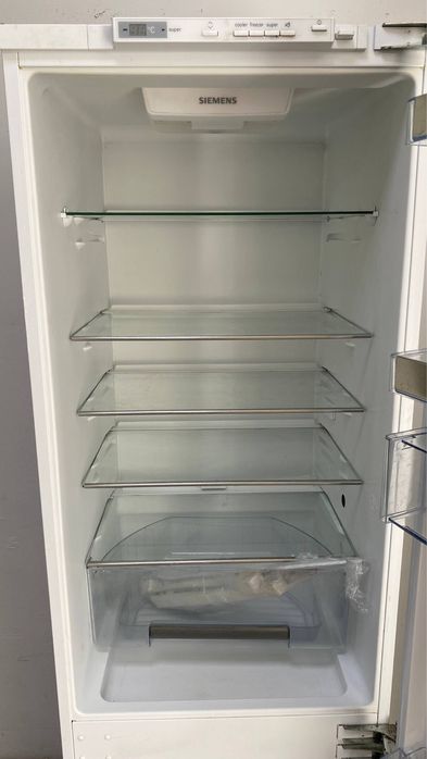 Холодильник вмонтований  Siemens KI34SA65/02 FD9104