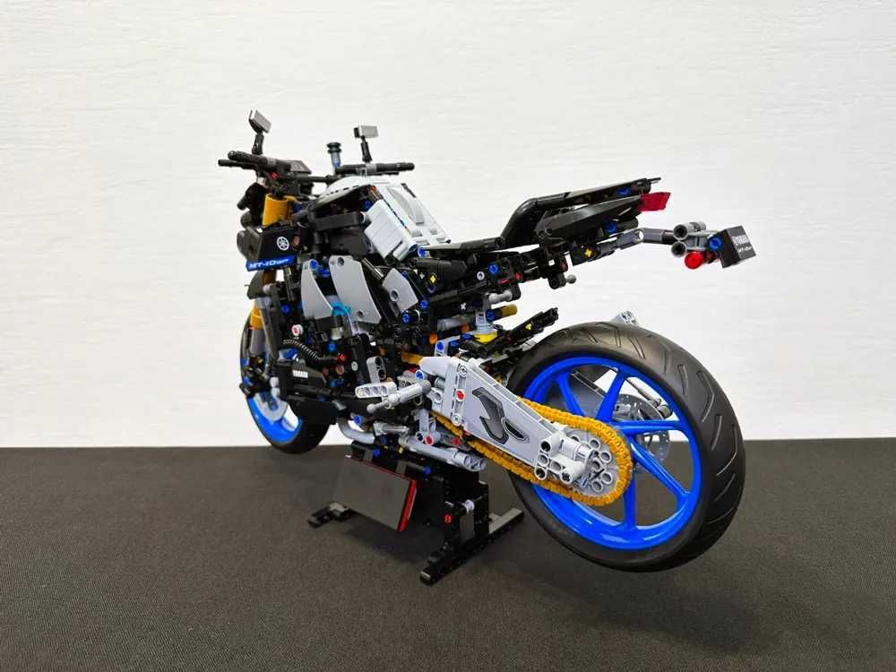 Yamaha MT-10 SP, 42159 - Klocki Lepin Technic + GRATIS