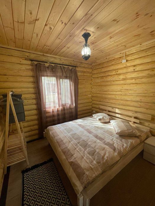 Здаю новий двохпов. зруб з каміном на 12чол.(баня та чан) ліс, Десна