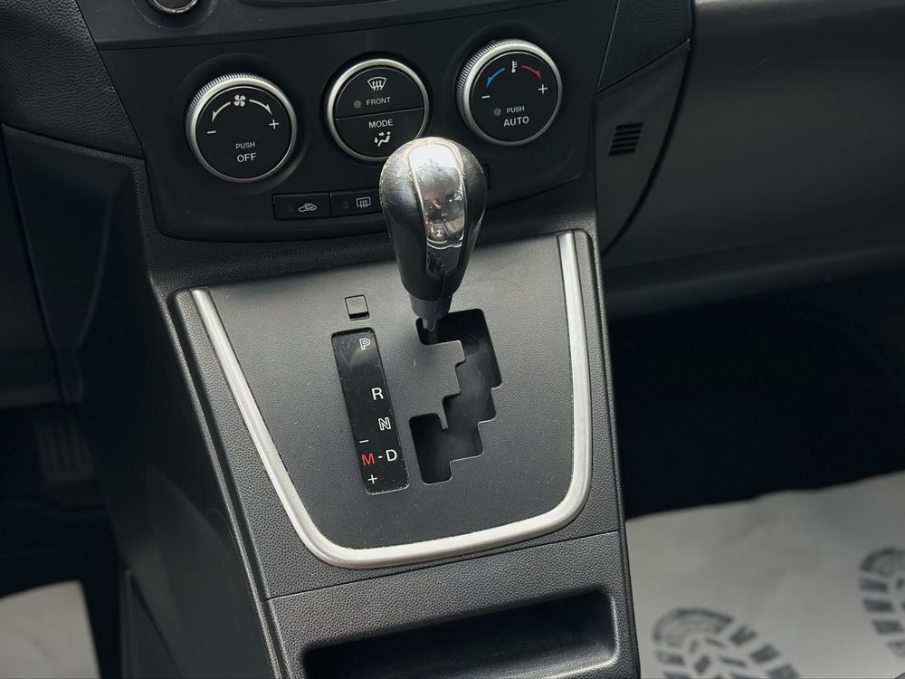 MAZDA 5 2011 року, 2.0 бензин, автомат, передній привід, 7 місць.
