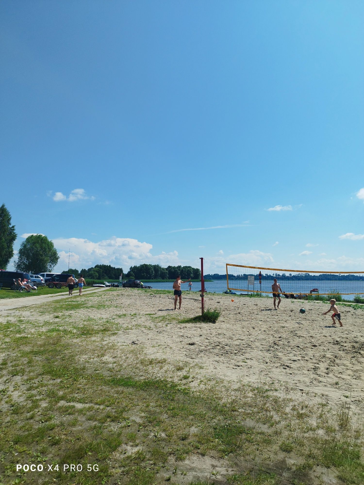 Domek  nad jeziorem ,,Zielona Odskocznia"(wifi)-6 osobowy )