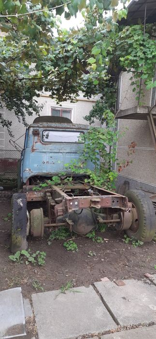 Рама зіл 130 є ще довга і ступиця