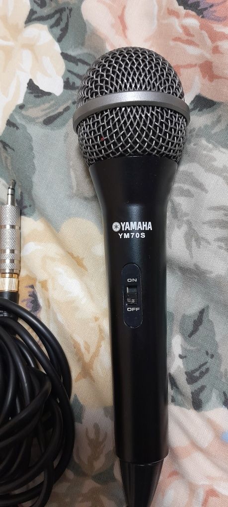 Продам микрофон фирмы YAMAHA YM70S