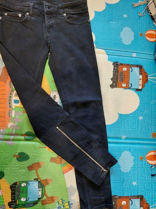 Продам джинси Prada