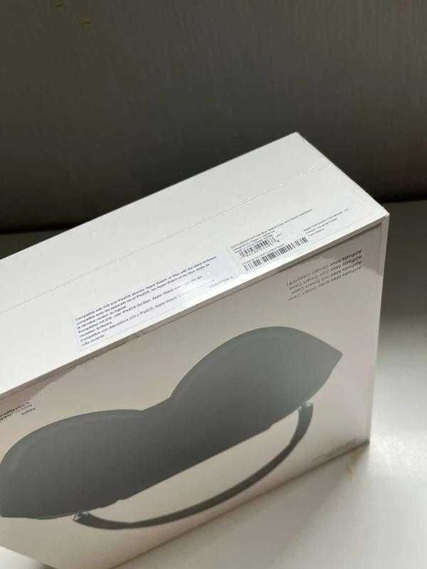 Apple AirPods Max Headphones Space Gray
