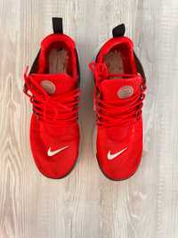 Кроссовки Nike женские