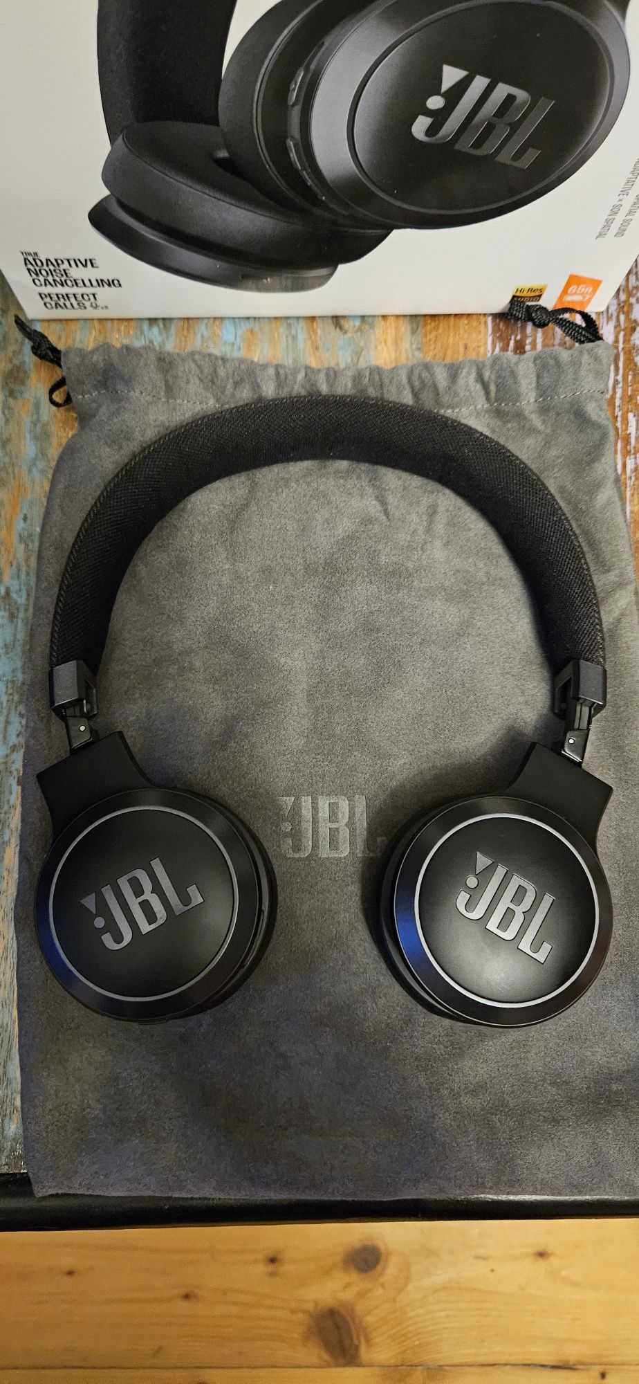 Słuchawki JBL LIVE 670 NC